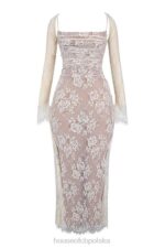 House of CB Artemis kremowa sukienka maxi koronkowa vintage stylizacja - Image 8