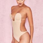 House of CB Beżowe samoprzylepne body bez pleców z dekoltem sexy
