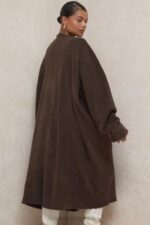 House of CB Chloe oversize kardigan czekoladowy moda trendy - Image 4