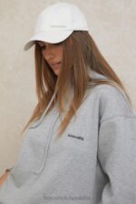 House of CB Czapka z daszkiem Devon złamana biel modny dodatek