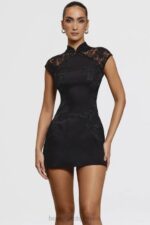 House of CB Czarna Mini Sukienka Haftowana Thea Modny Styl - Image 4
