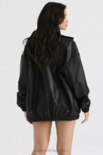 House of CB Czarna oversize kurtka bomber Larissa skóra wegańska trendy moda - Image 7