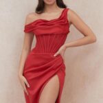House of CB Czerwona Asymetryczna Drapowana Sukienka Midi z Gorsetem 4PND587 Elegancja na Każdą Okazję