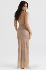 House of CB Gabrielle maxi sukienka cafe au lait opalizująca elegancka moda - Image 13