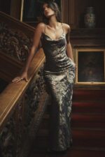 House of CB Gabrielle Maxi Sukienka Cynowo Satynowa Elegancka Moda - Image 11