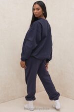 House of CB Granatowe Spodnie do Joggingu Polarowe Komfort i Styl - Image 7