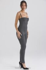 House of CB Kombinezon Luisa Węgla Drzewnego Stylowy Elegancki Outfit - Image 12