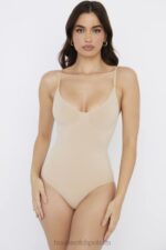 House of CB krótkie body migdałowe rzeźbiące eleganckie odzież damska