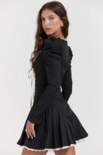 House of CB Larisa Mini Sukienka Plisowana Czarno Kremowa Modna Odzież - Image 14