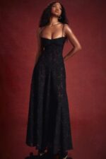 House of CB Maxi Sukienka Czarna z Koronką Kwiatową Seren - Image 13