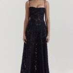 House of CB Maxi Sukienka Czarna z Koronką Kwiatową Seren