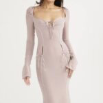 House of CB Ofelia sukienka midi z kryształowymi wycięciami w kolorze eleganckim