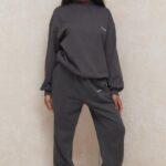 House of CB Polarowe Spodnie do Joggingu Sky Black Komfort i Styl