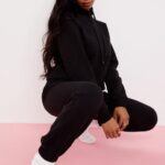 House of CB Polarowe Spodnie do Joggingu Sky Ink Komfort i Styl