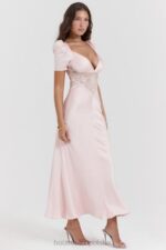 House of CB Rafaela miękka brzoskwiniowa sukienka jedwabna z koronką elegancka moda kobieca - Image 12