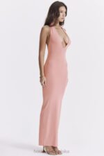House of CB Sukienka maxi Camelia morelowa z głębokim dekoltem - Image 14