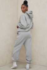 House of CB Szare Spodnie do Joggingu Polarowe Komfort i Styl - Image 10