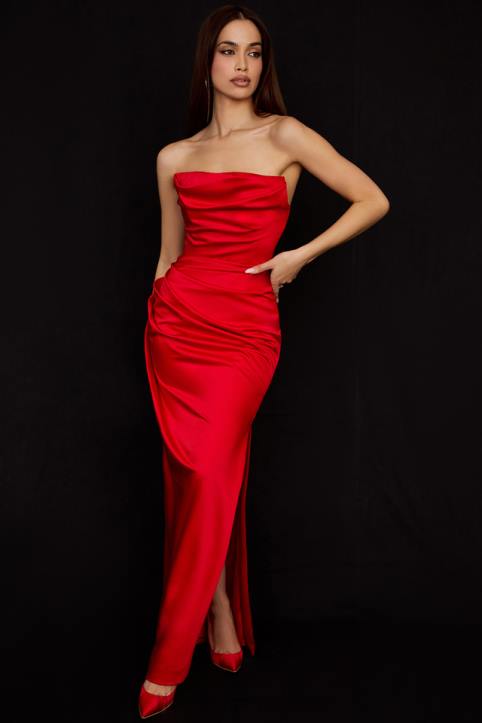 House of CB Szkarłatna Suknia Bez Ramiączek Adrienne Elegancja i Styl - Image 1
