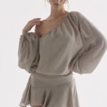 House of CB Wilhelmina popielatozielona sukienka odkryte ramiona trendy moda
