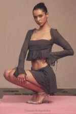 House of CB Zwiewna Mini Spódnica Clarice Shadow Trendy Modne Odzież - Image 15