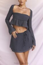 House of CB Zwiewna Mini Spódnica Clarice Shadow Trendy Modne Odzież - Image 4