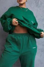 Tommy Zielona Bluza Oversize z Okrągłym Dekoltem Modna Odzież - Image 3