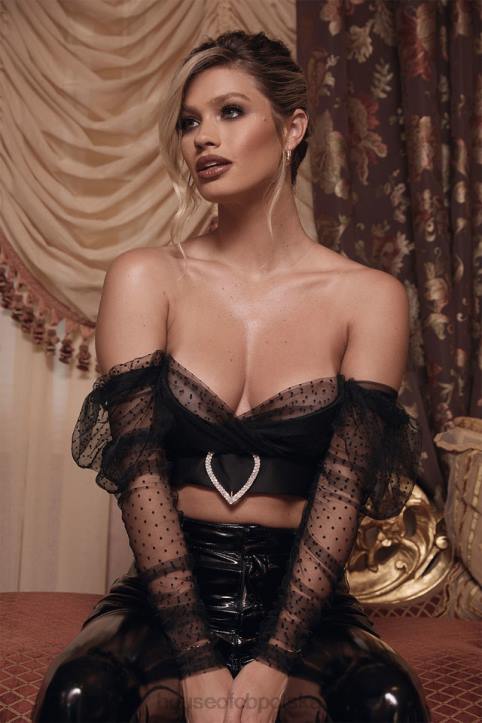 House of CB Clara Top siateczkowy z sercową sprzączką w kolorze czarnym