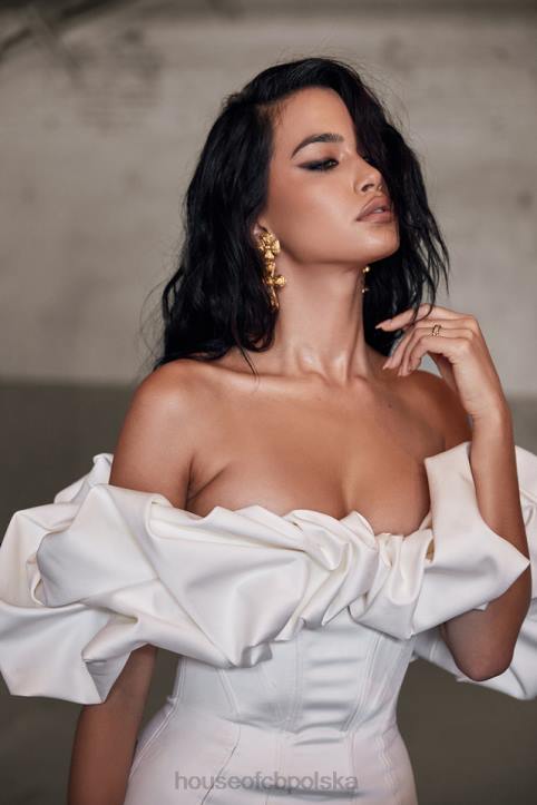 House of CB Selena satynowa sukienka bez ramiączek kości słoniowej elegancka moda na każdą okazję